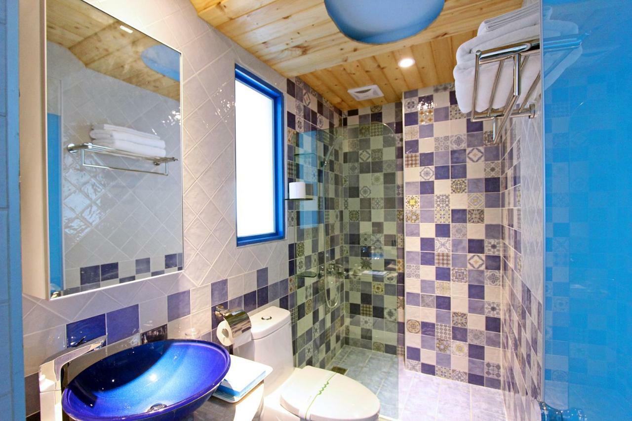 White Mediterranean Dahan Exterior photo